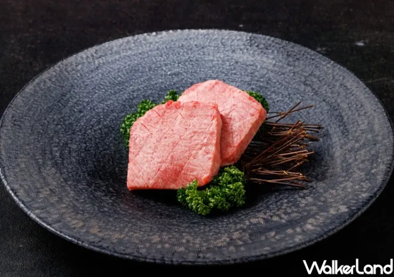 台北燒肉推薦！牛B燒肉大升級2人同行送肉，情人節約會訂這家。