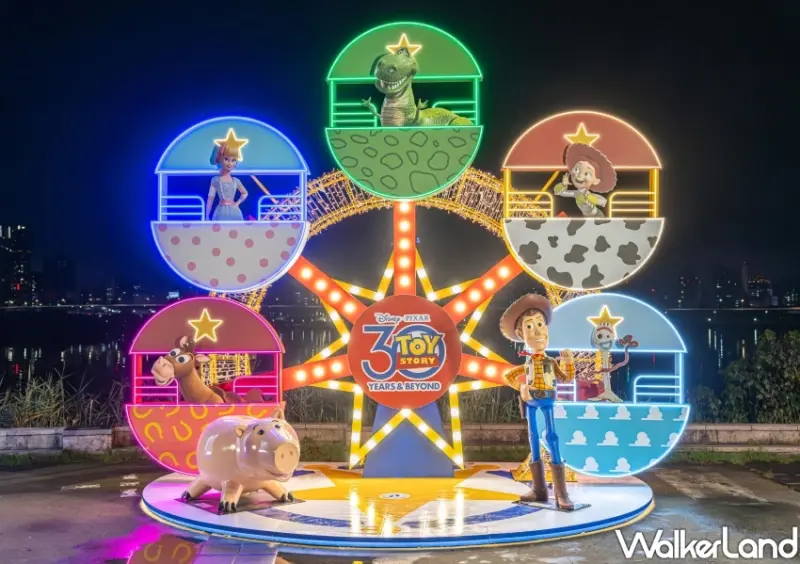 看大稻埕煙火先拍這！5米高玩具總動員摩天輪，4大免費打卡點萌翻。