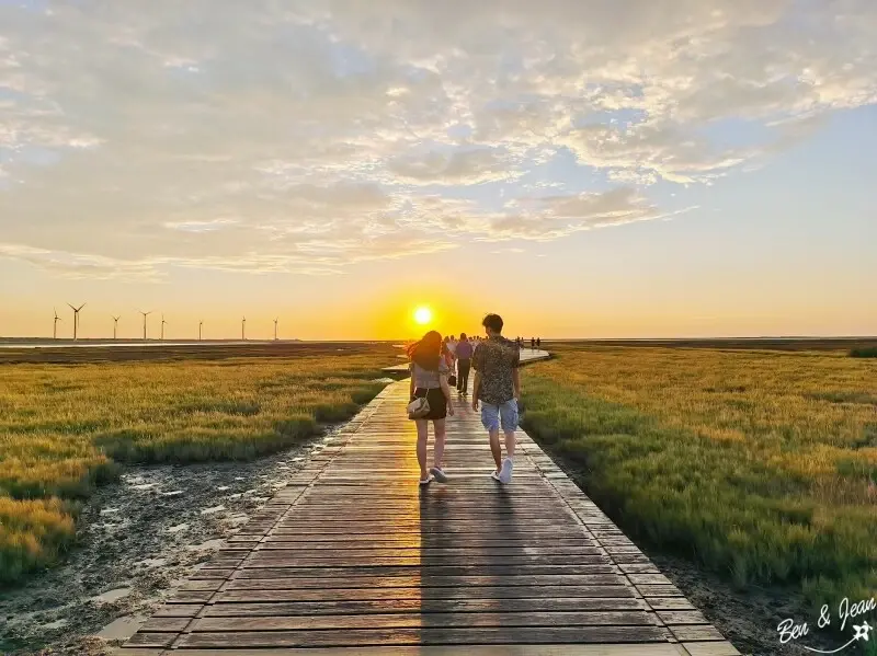 台中海洋館順遊推薦！梧棲漁港啖海鮮、高美濕地看美景，享受吹海風的一天。 / 部落客「紫色微笑」提供