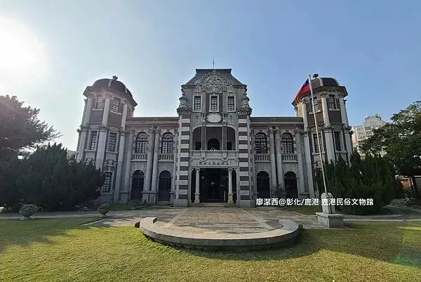 彰化鹿港小鎮之旅，走逛老街巷弄、看古蹟建築，嚐小吃也喝咖啡超滿足。 /  由部落客「潔西貝比的生活小事」提供