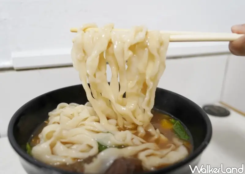 南港美食推薦！奇味番茄牛肉麵 網友激推台北最好吃的番茄牛肉麵，滷味也要點起來。