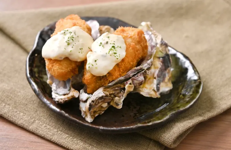 生蠔100日圓吃到爽！還有 8款精選日本酒，包含獺祭純米大吟釀無限暢飲。