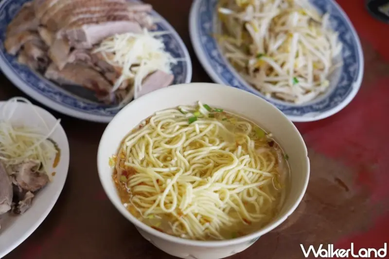 中壢美食推薦！瞎仔巷50年麵店，古早味麵食自由混搭，鄰近壢小故事森林。