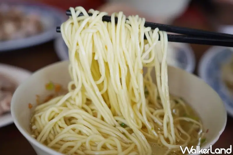 中壢美食推薦！瞎仔巷50年麵店，古早味麵食自由混搭，鄰近壢小故事森林。