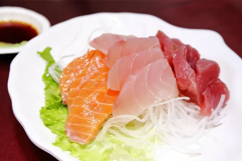 台中海洋館順遊推薦！梧棲漁港啖海鮮、高美濕地看美景，享受吹海風的一天。 / 部落客「小珊珊」提供