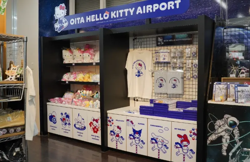大分機場變身Hello Kitty機場，日本首座三麗鷗角色機場誕生，整座機場變樂園級打卡聖地。