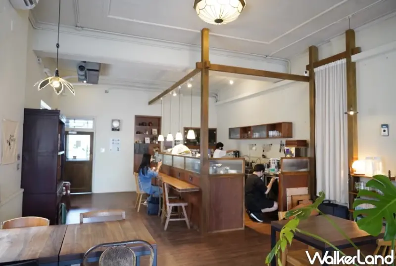 大橋頭捷運站咖啡廳推薦！嘎哩咖啡 GaliGabi 藏身老宅二樓，咖哩飯與紗布乳酪限量供應。