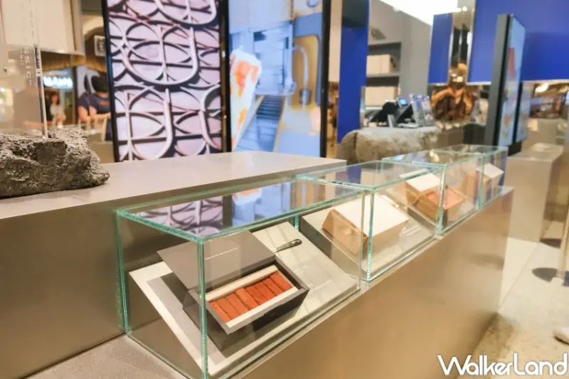 承繼插旗台北101！新品生巧克力布朗尼，經典必買承繼焦糖起司蛋糕。