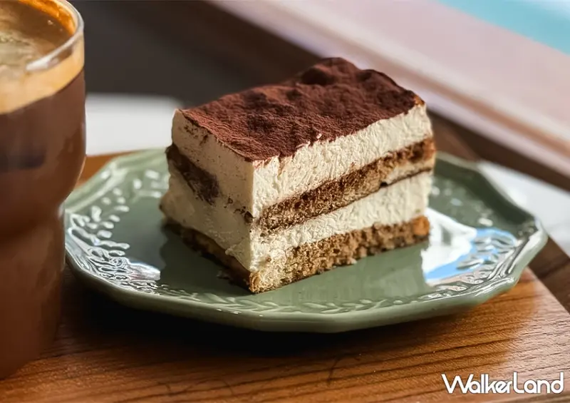 東區咖啡廳推薦！Ratio Coffee Roasters 菜單提拉米蘇必點，台北深夜咖啡廳首選。