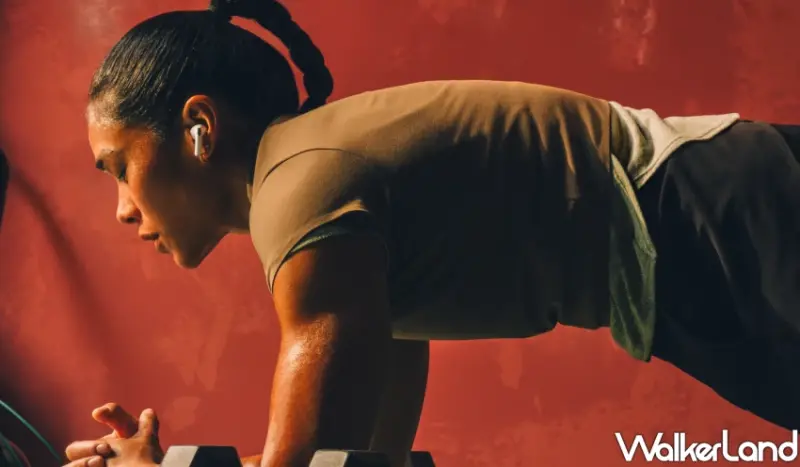 AirPods Pro 3不只是耳機！即時翻譯 心率偵測更強大，8個必買原因推薦。