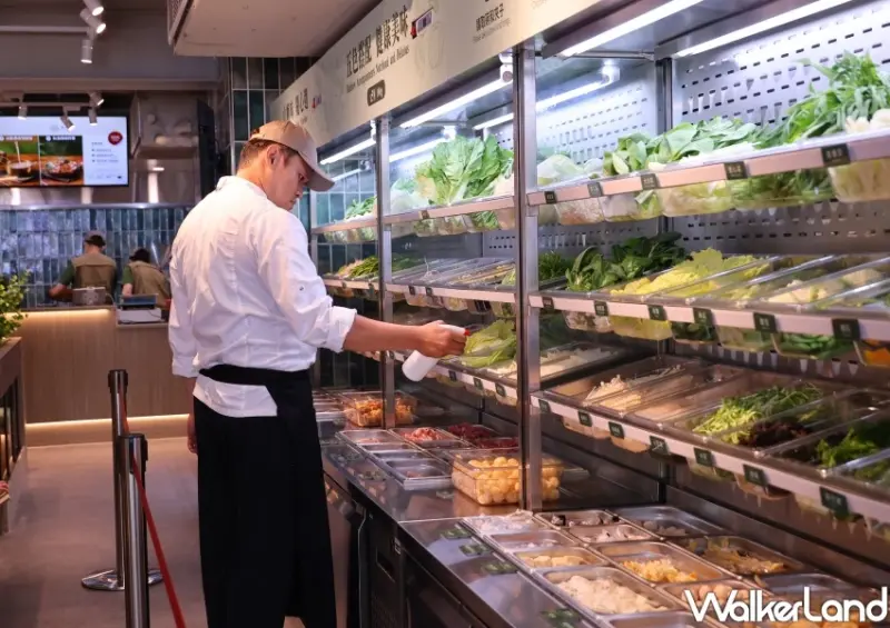 內湖午餐新選擇！賴山嶼麻辣燙買一送一，青花椒雞白湯 秤重計價超推。