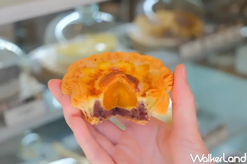 蛋黃酥變蛋塔！貪吃狗甜點「紅豆鹹蛋黃千層蛋塔」，中秋節蛋塔限定開賣。