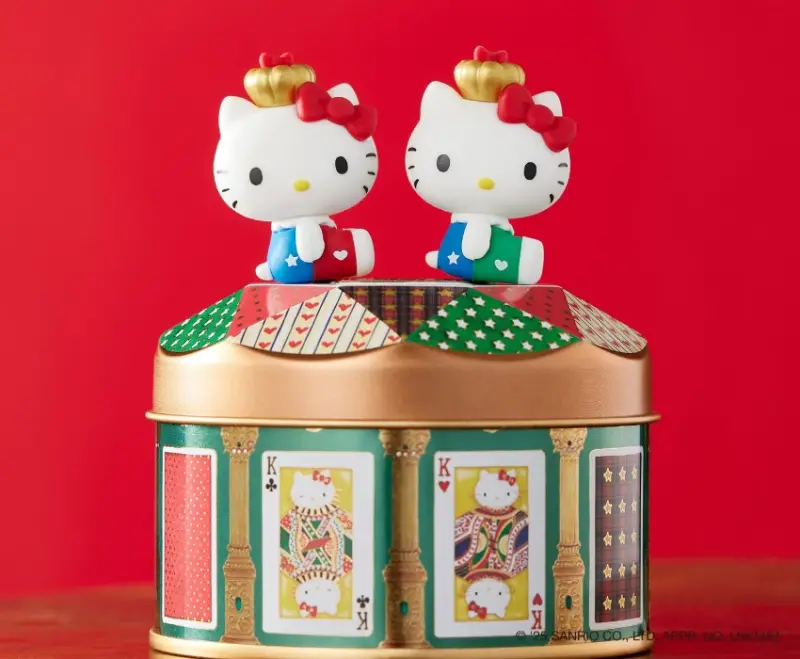 玻璃彩繪「Hello Kitty撲克牌鐵盒」限量新品伊勢丹新宿獨家販售，粉絲必買收藏。