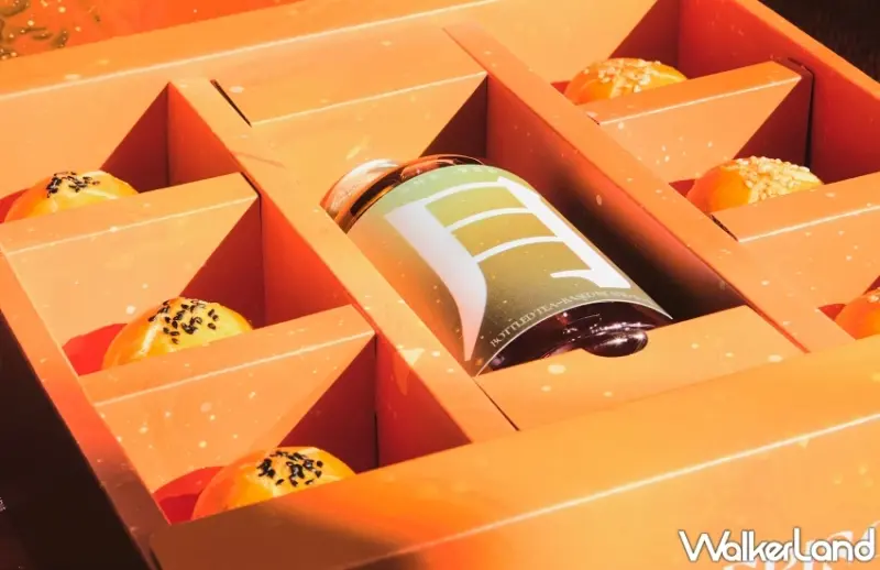 不只蛋黃酥！伊普索酒店用黑膠唱片與茶酒打造賞月歌單，inari聯名小虎傳遞溫暖，老楊方塊酥推新品牌搶市。