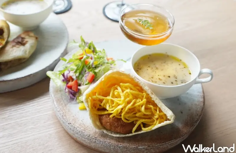 金馬咖啡廳！金馬賓館當代美術館結合展覽與早午餐，打造一站式高雄藝術饗宴。