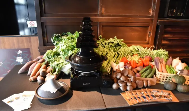 不用穿越就能一秒轉職成忍者，三重縣忍者體驗設施「萬川集海」新開幕，忍者餐廳和住宿一條龍服務。