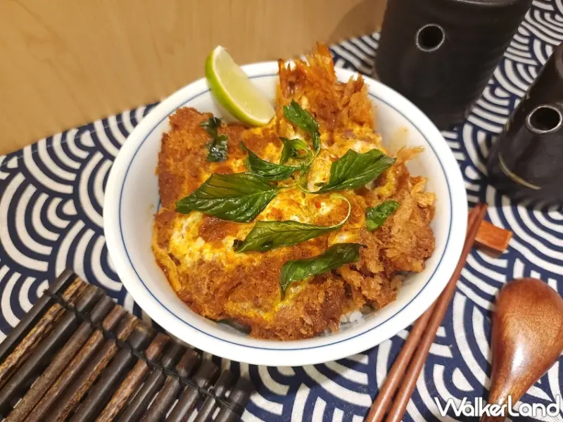 台灣吉豚屋9月限定推出海陸雙拼套餐再享77折優惠，249元泰式冬蔭功雙拼丼強勢回歸。