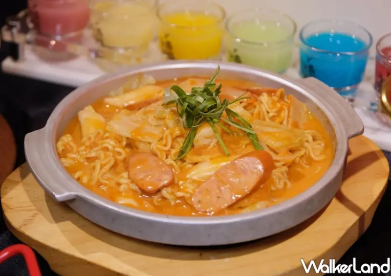 本村韓食炸雞推新品！玫瑰拉麵、黑嚕炸醬麵4款新品，台灣首發必吃。