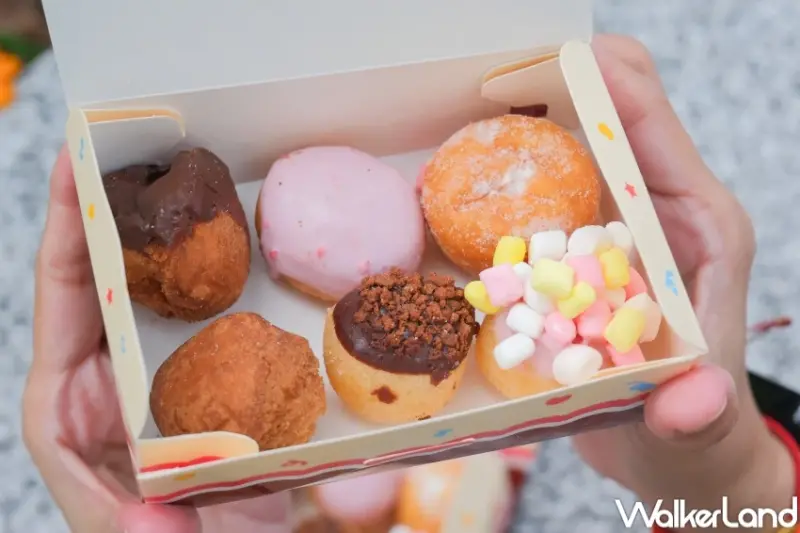 不用手剝波堤！Mister Donut全新「迷你小球」一口甜甜圈，加碼線條小狗免費送。