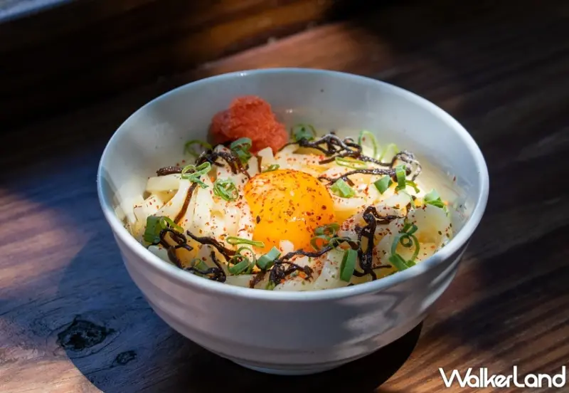 東門美食地圖更新！臺虎居餃屋三週年限定菜單曝光，體驗金華街最熱血的深夜食堂暴走集會。