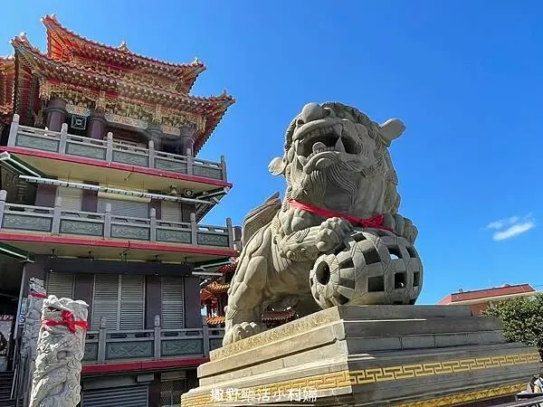 屏東車城順遊推薦！龜山步道健行、福安宮祈福，在看海美術館看展吹海風。 / 部落客「撒野樂活小村婦」提供