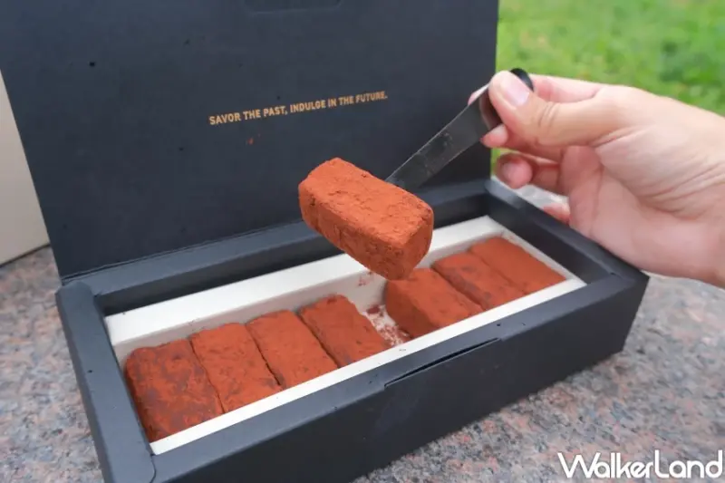 承繼插旗台北101！新品生巧克力布朗尼，經典必買承繼焦糖起司蛋糕。