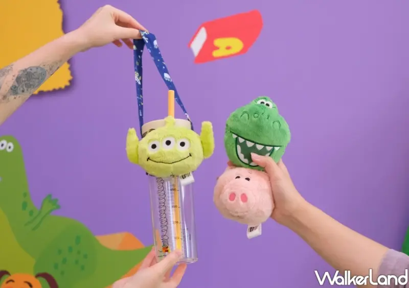 康是美X玩具總動員加價購！29款最低199元收，抱抱龍絨毛衣 頸枕超萌。