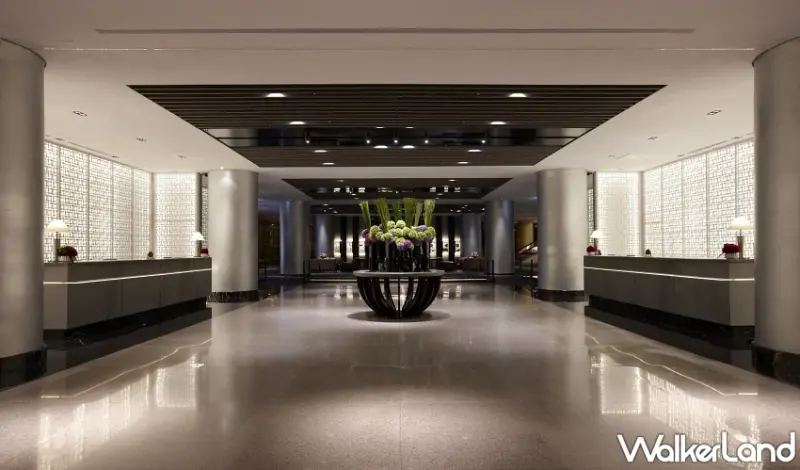 晶華住房優惠必搶！豪華BMW試駕加北投晶泉丰旅烤鴨六吃與餐飲85折一次享受。