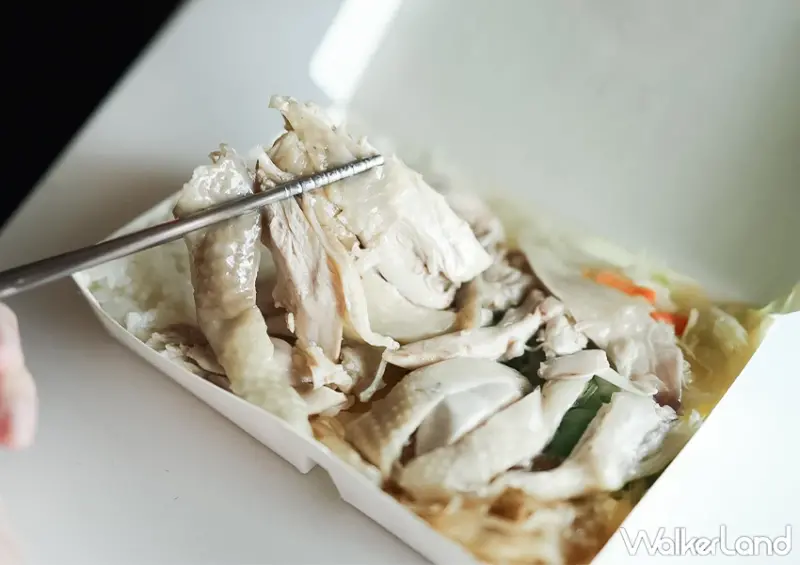 基隆排隊雞肉飯！永記雞肉飯 爆量雞肉飯超爽，特製辣醬必加、雞湯免費續。