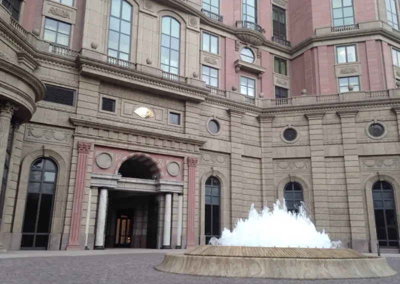 2014頂級飯店進駐！台北街頭散發低調奢華。寒舍艾麗酒店、台北慕軒、文華東方酒店