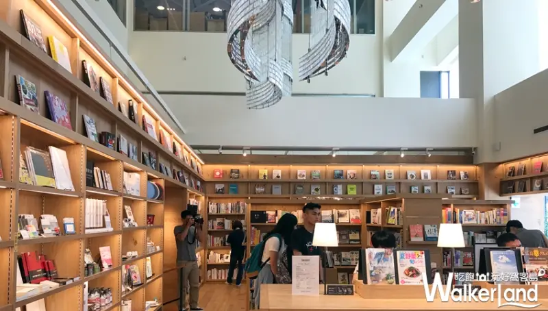 TSUTAYA BOOKSTORE 