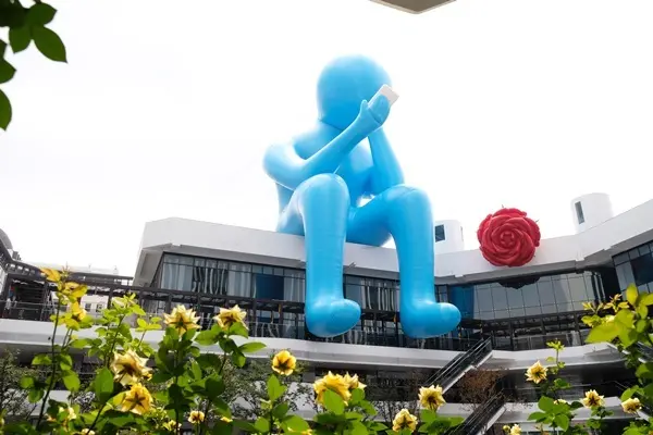 台中軟體園區Dali Art藝術廣場 /旅遊窩客 藍色起士 提供