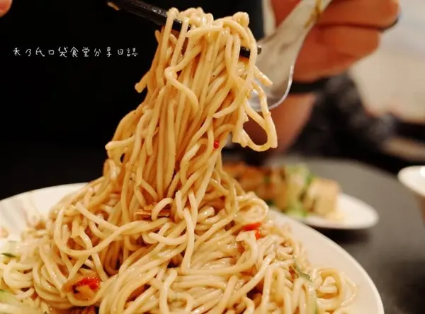 美食窩客 禾乃氏(lavieshyuk721) 提供 / 西門麵店