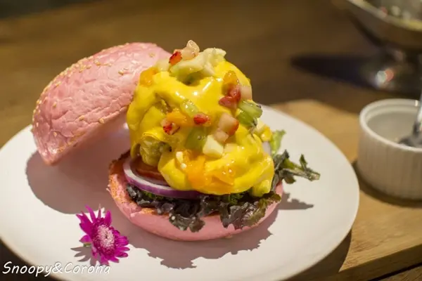 美食窩客 史努比 提供 / 黑熊愛跳舞 Moon bear loves dancing