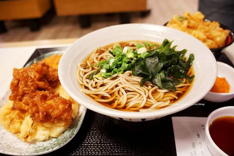 【台中西屯】名代富士蕎麥麵そばSoba - 竹籠蕎麥麵帶點Q彈.炸物好吃較不油膩.台灣二號店.新光三越B2