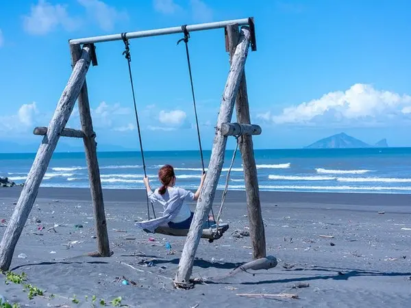 窩客徐酸酸提供 / 廍後社區 海景鞦韆