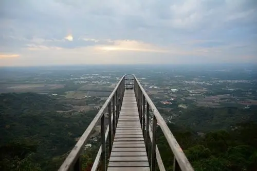 【屏東│景點】屏東空中步道，鳥瞰大武山美景。紫心樓