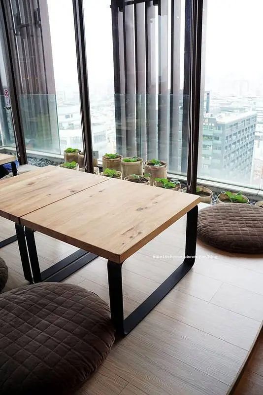 【台中西區】包心菜實驗廚房 - 一心一意熱愛烹調.比一般餐廳更多了點家的感覺.草莓塔好吃.要訂位喔!勤美誠品15樓