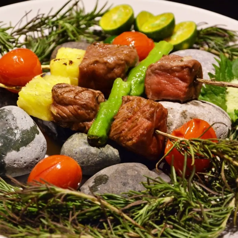 挑戰最頂級吃到飽控的口袋名單！君品酒店雲軒西餐廳推出期間限定「雲軒沖繩美食節」，要用長壽之島的健康好食材征服老饕的胃。