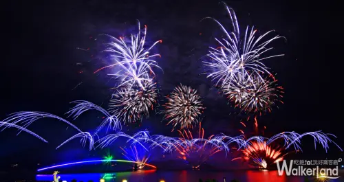 一路放到六月底！澎湖國際海上花火節正式開幕，在地新鮮海產吃透透！