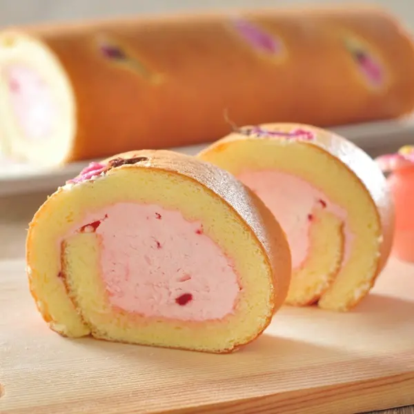 吃到飽大戰正式開吃！台北凱撒Checkers推出全新「花漾食光」櫻花和食、櫻式手作甜點，搶攻「少女」吃到飽市場。