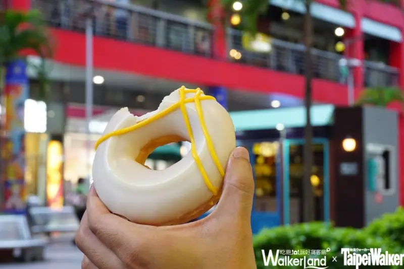 引領IG打卡新風潮．Krispy Kreme盛夏芒果新品，期間限定「原味糖霜甜甜圈一盒79元」！