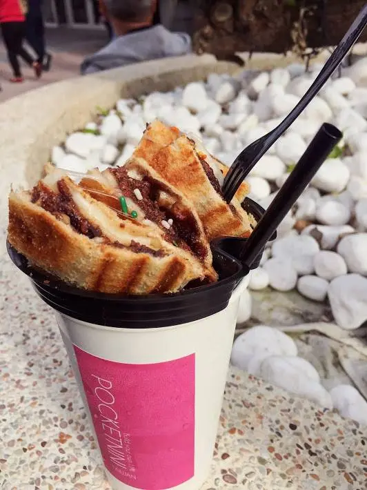 [桃園x中壢]口袋尼尼Pocketnini。邊吃邊喝邊逛街～台灣第一家口袋杯創始店 華泰名品城二期