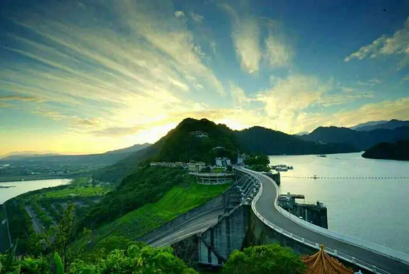 石門觀光節即將登場！石門水庫免費入園打頭陣．石門活魚創意分子料理打動遊客的味蕾。