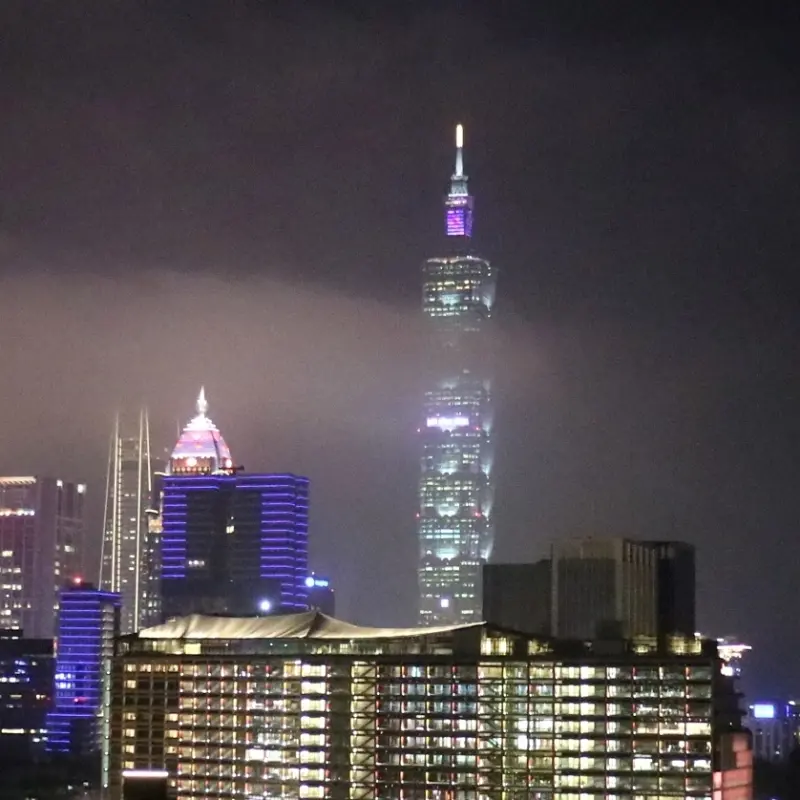 挑戰最高元宵主燈秀！台北101推出「兩分半限定」虛實互動燈光大秀，錯過了只能再等明年了。