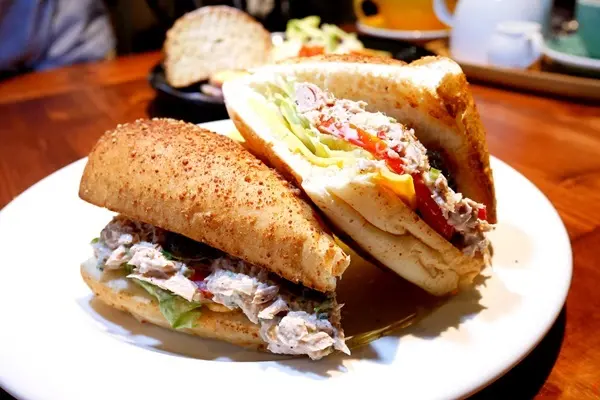 三隻貓頭鷹 3owls c@fe /美食窩客 克萊兒萱 提供