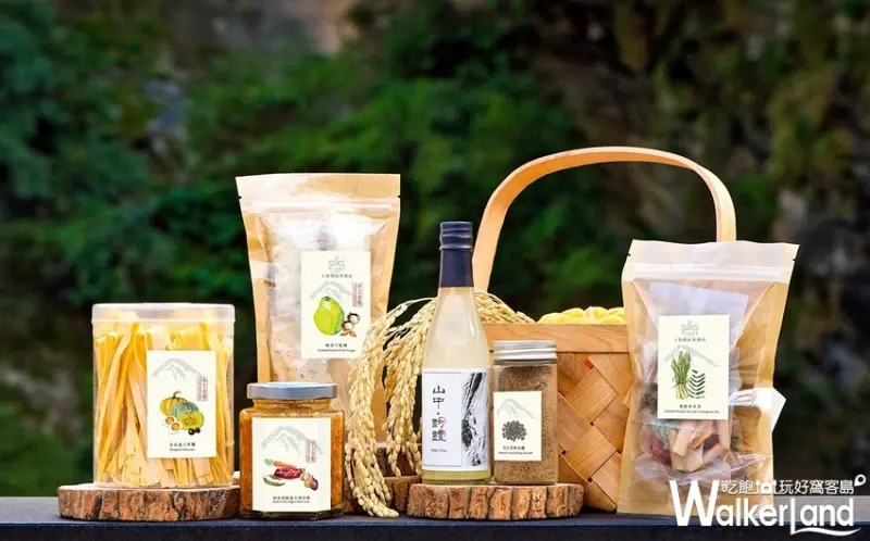 在地人才懂的年節禮盒！太魯閣晶英酒店推出在地風味的「晶選豐年禮籃」，讓用滿滿的花蓮在地味幫你傳遞祝福。