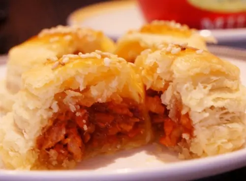 台中港式飲茶 哄供茶餐廳 - 哄堂開懷 ‧ 好味與供.現在有打折好划算.趕快去吃