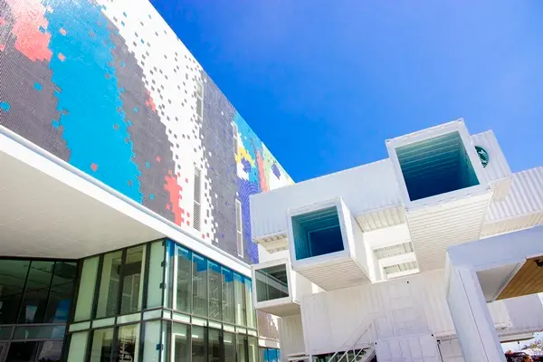 貨櫃星巴克 /旅遊窩客 史努比 提供