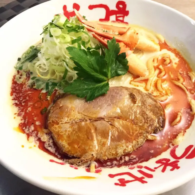 東區拉麵大戰！日本麵王大賽「玩笑亭」拉麵來台插旗，12/28正式開幕！